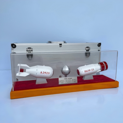 1:20兩彈一星模型紀念擺件